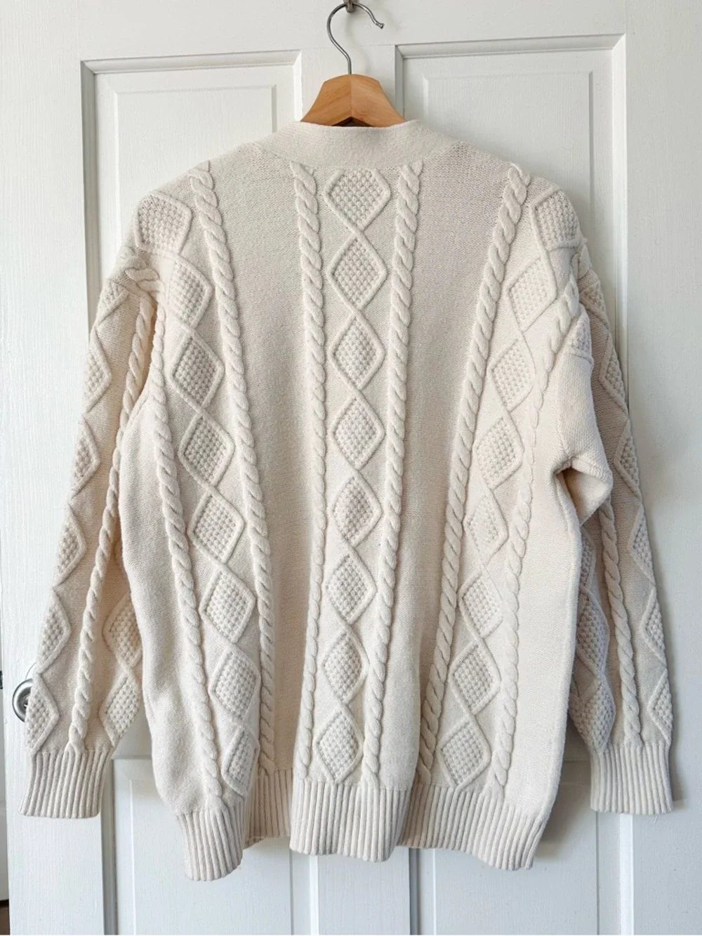 Aritzia Sunday Best Whisper White Lamora Cardigan Cable Knit Oversized Size XS - Picture 6 of 15